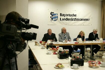 Pressekonferenz in Memmingen am 08.10.2004